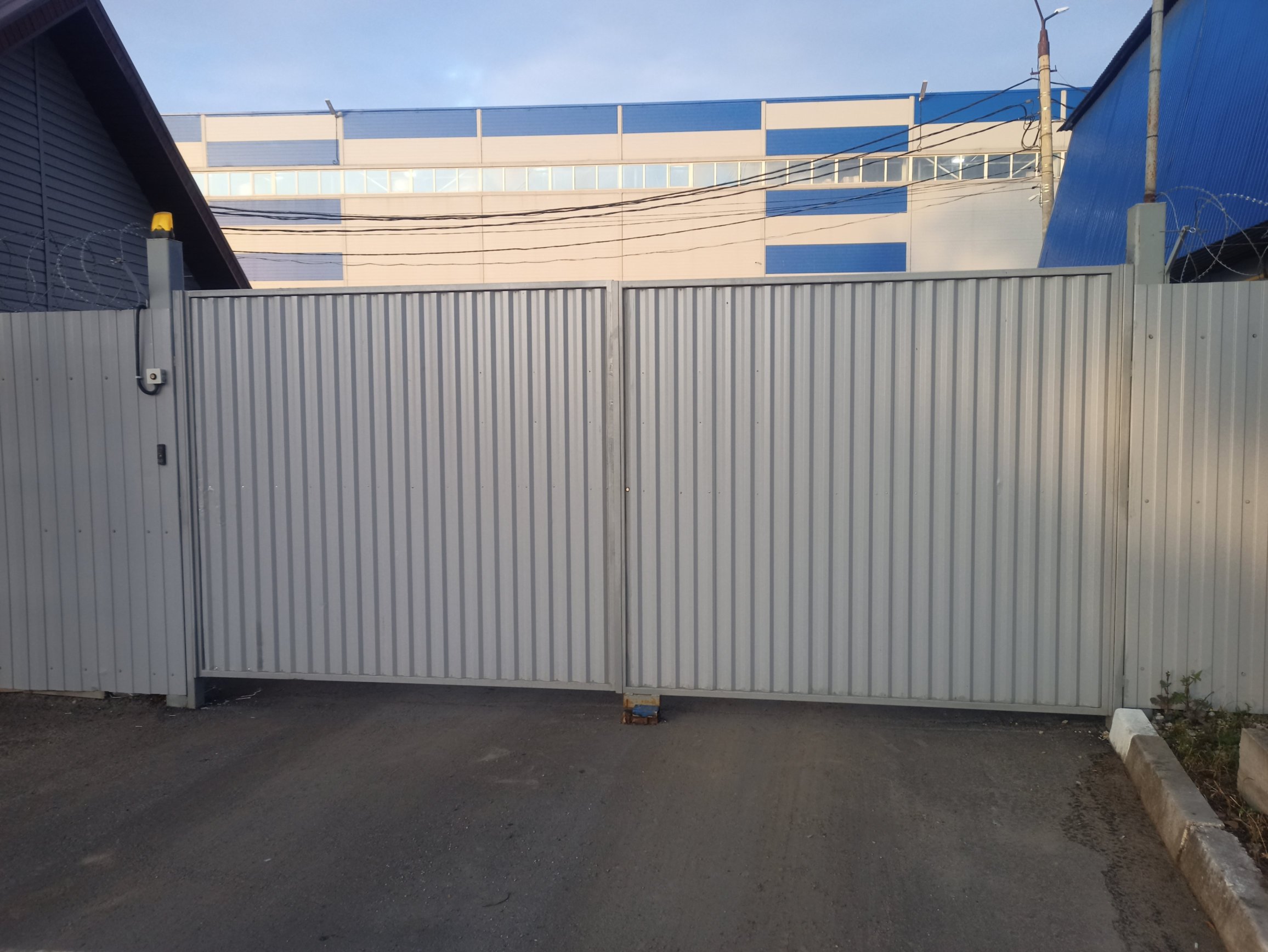 Распашные ворота