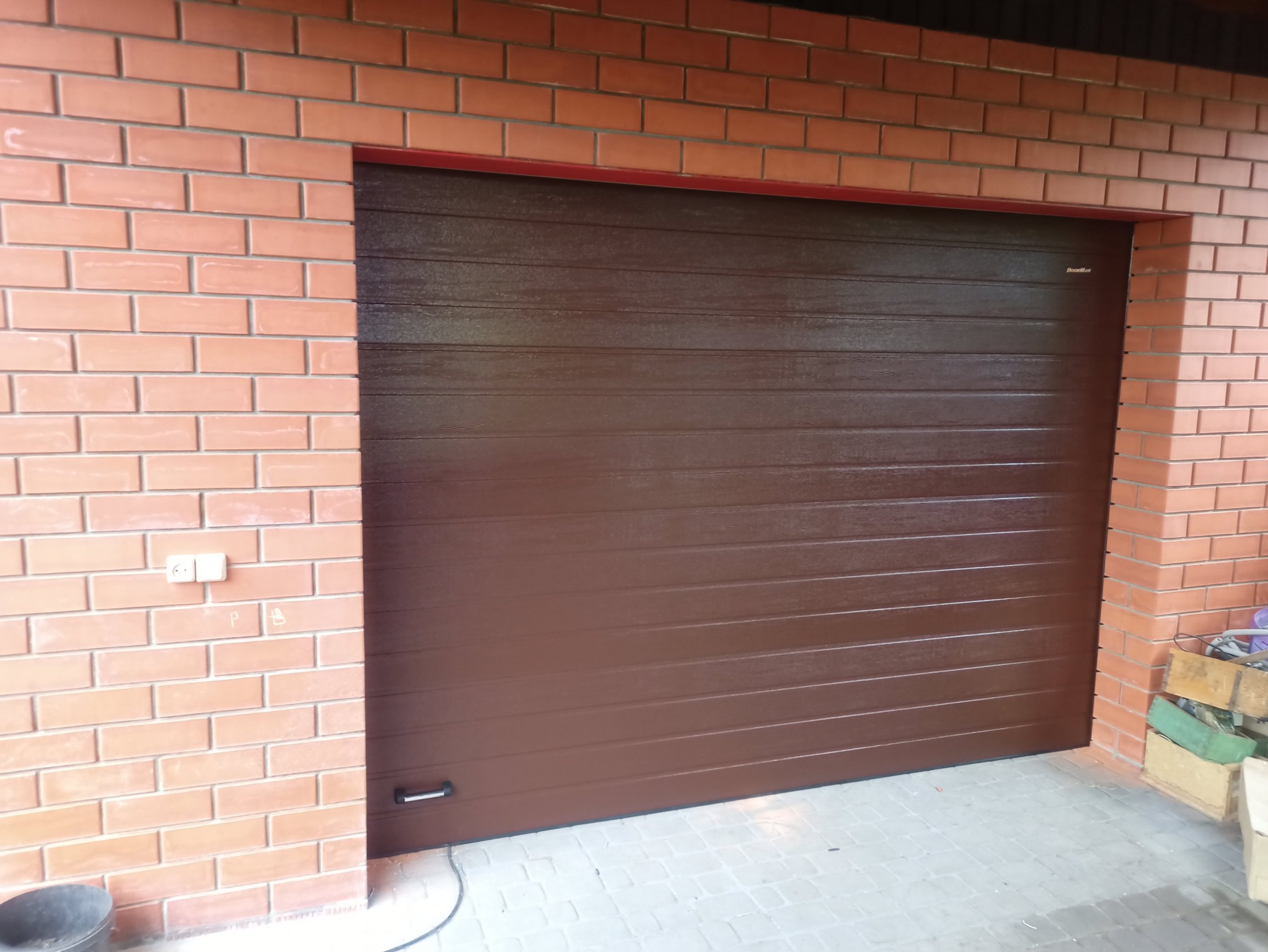 Секционные ворота