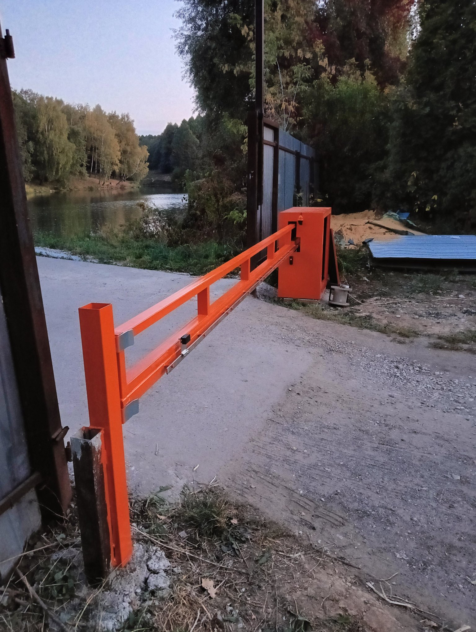 Шлагбаум антивандальный